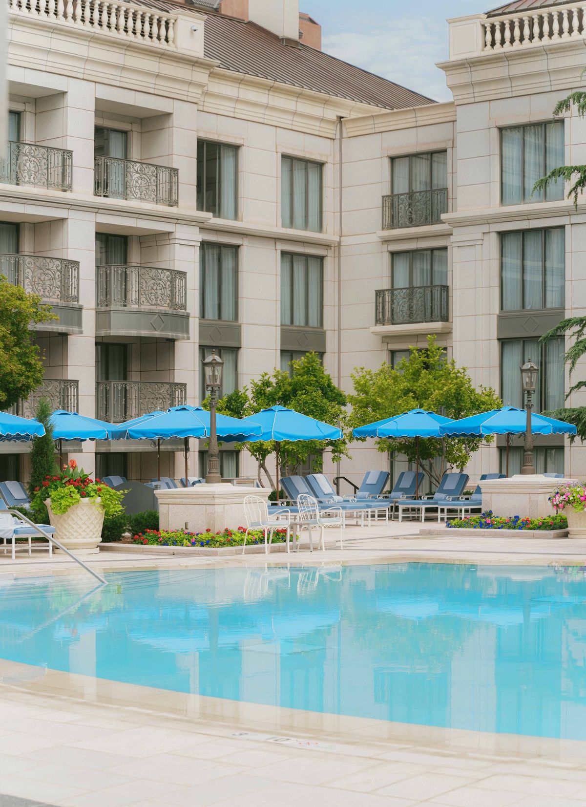 Outdoor pool loungers