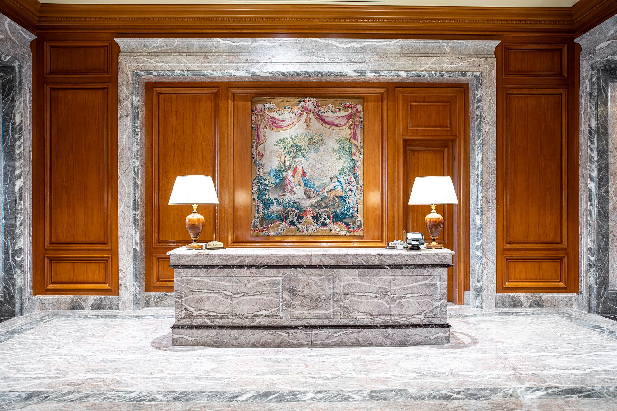Grand America Bell desk