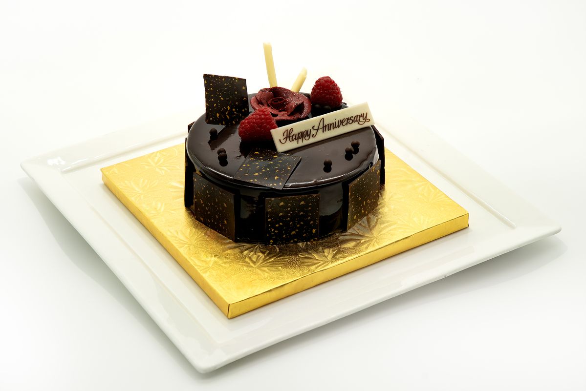 small chocolate anniversary cake