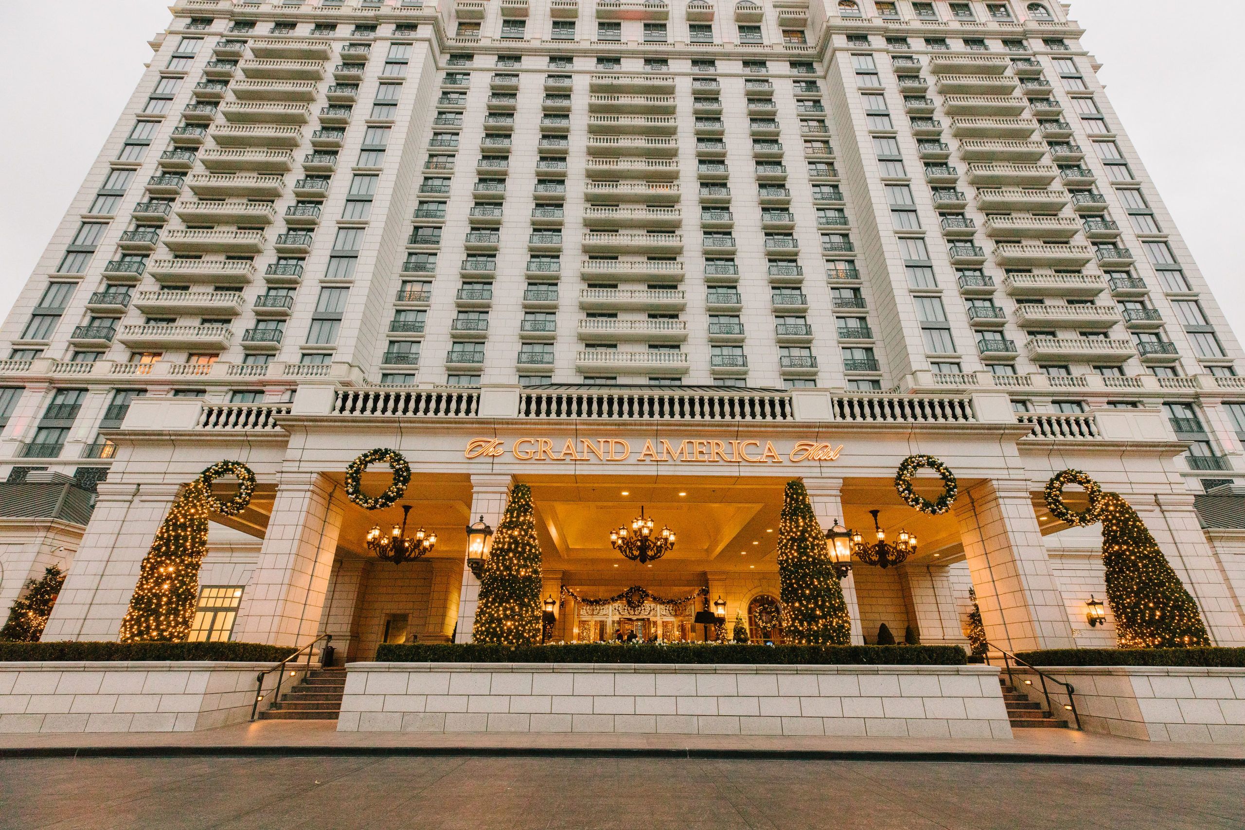 Mention: 10 Holiday Hotel Experiences That Are Straight Out Of A Hallmark Movie